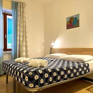 monterosso-apartment-old-city.hotelitalianriviera.com/